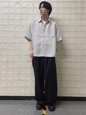 「JUNRED（ジュンレッド）のアイテム（スラックス）」を使った、けんしんさん（メンズ・171cm）の春コーディネート