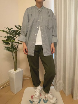「UNIQLO（ユニクロ）のアイテム（シャツ/ブラウス、ブルー系）」を使った、miさん（レディース・156cm）の秋コーディネート
