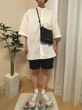 「MONO　COMME CA（モノコムサ）のスクエア ミニポシェット（ショルダーバッグ、ブラック系）」を使った、miさん（レディース・156cm）の夏コーディネート
