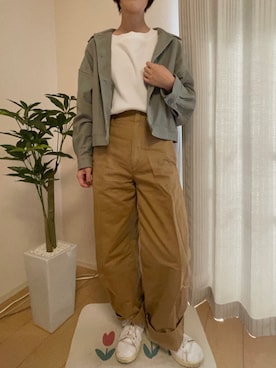 「GU（ジーユー）のアイテム（Tシャツ/カットソー、ホワイト系）」を使った、miさん（レディース・156cm）の秋コーディネート