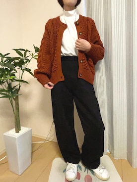 「UNIQLO（ユニクロ）のアイテム（Tシャツ/カットソー、ホワイト系）」を使った、miさん（レディース・156cm）の秋コーディネート