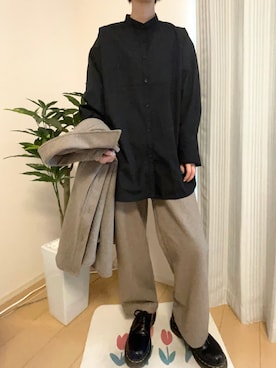 「GU（ジーユー）のアイテム（シャツ/ブラウス、ブラック系）」を使った、miさん（レディース・156cm）の秋コーディネート