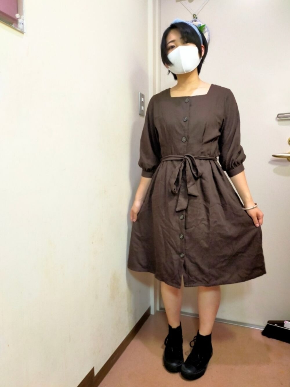 Manahamada ワンピース/ドレス（ブラウン系）を使った「黒髪」の人気ファッションコーディネート - WEAR