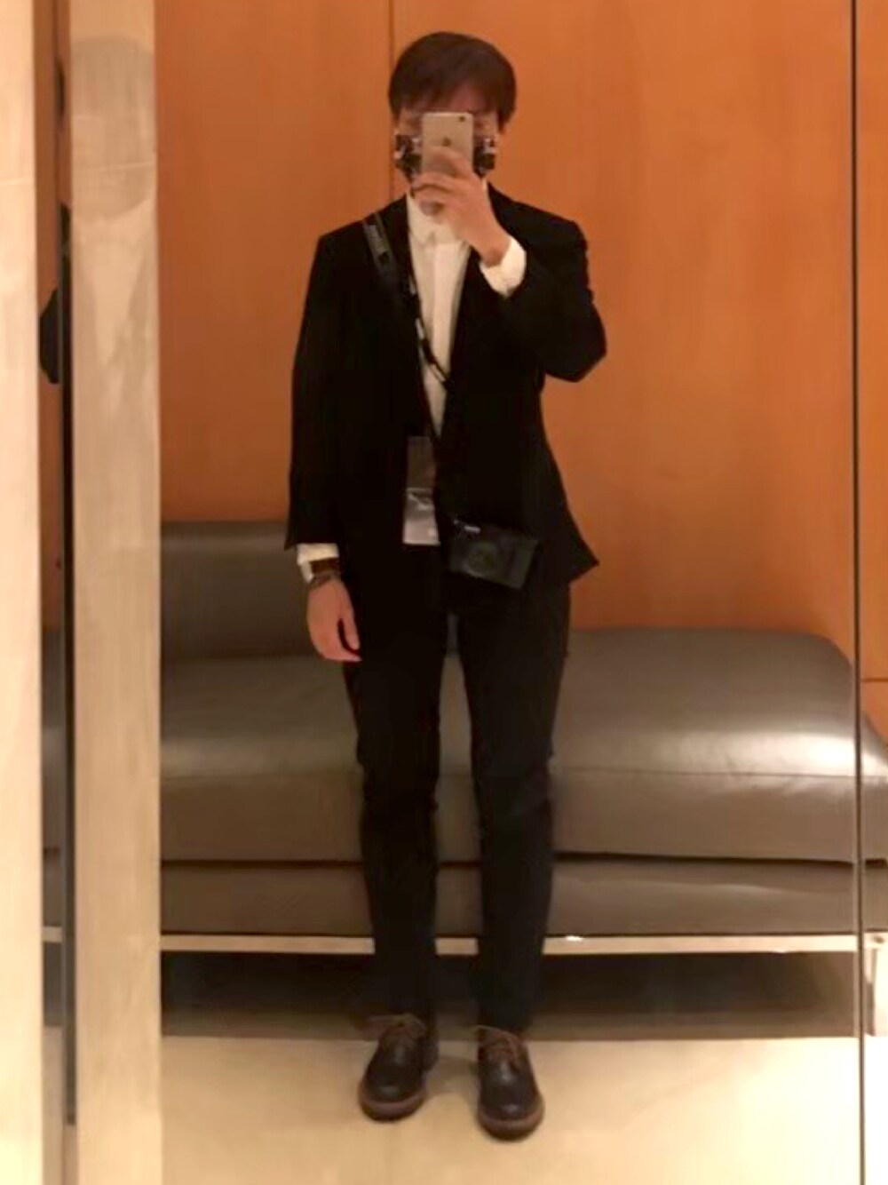 「UNIQLOのアイテム（スラックス、ブラック系）」を使った、Joeyさん（レディース・154cm）の冬コーディネートの1枚目の写真