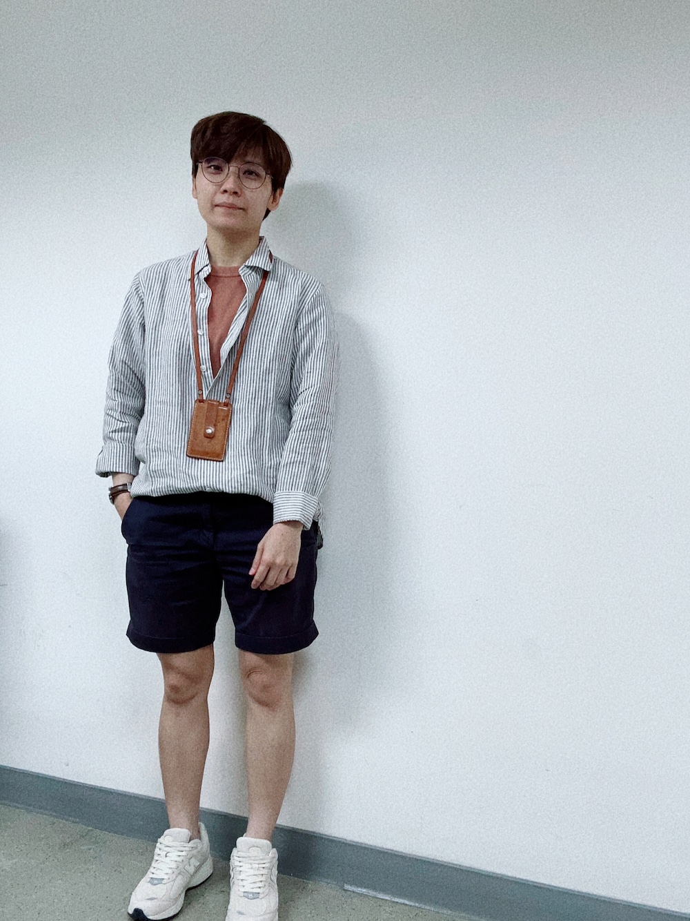 「無印良品のアイテム（シャツ/ブラウス、ホワイト系）」を使った、Joeyさん（レディース・154cm）の夏コーディネートの1枚目の写真