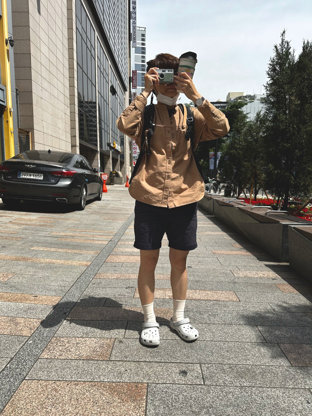 「UNIQLOのアイテム（カーゴパンツ、ブルー系）」を使った、Joeyさん（レディース・154cm）の夏コーディネートの1枚目の写真