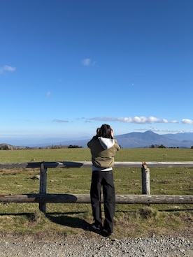 「アイテム（パーカー）」を使った、nashiさん（レディース・171cm）の秋コーディネート