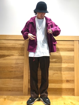 「NEWBALANCE」｜「アイテム（マウンテンパーカー）」を使った、くぼさん（メンズ・170cm）の春コーディネート