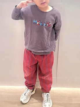 「アイテム（スニーカー）」を使った、kontsuさん（キッズ・125cm）の秋コーディネート