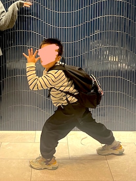 「アイテム（カーゴパンツ）」を使った、kontsuさん（キッズ・125cm）の秋コーディネート