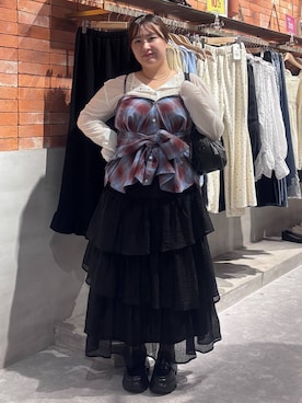 「LOWRYS FARM（ローリーズファーム）の【500mlペットボトル収納可】タックボストンＢＡＧ　1049023（ボストンバッグ、ブラック系）」を使った、ninomiii203さん（レディース）の秋コーディネート