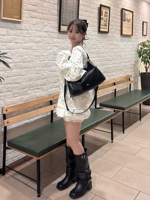 ポーチチャーム付きスエードコンビボストンバッグ（ボストンバッグ