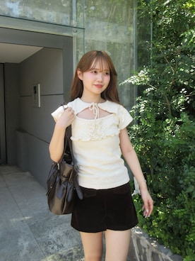 「Chico（チコ）のギャザーデザインベルトトートバッグ（トートバッグ、ブラウン系）」を使った、miyu 🤍さん（レディース・156cm）の夏コーディネート