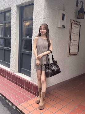 「Chico（チコ）の金ボタンコンビネゾン（つなぎ/オールインワン、ベージュ系）」を使った、miyu 🤍さん（レディース・156cm）の夏コーディネート