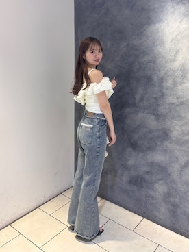 「Chico（チコ）の【水着/トップス】フリルオフショルトップス（水着、ホワイト系）」を使った、miyu 🤍さん（レディース・156cm）の春コーディネート