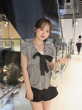 「Chico（チコ）のリボンペプラムブラウス（シャツ/ブラウス、ブラック系）」を使った、miyu 🤍さん（レディース・156cm）の春コーディネート