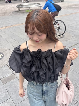 「Chico（チコ）のフリルオフショルバルーンブラウス（シャツ/ブラウス、ブラック系）」を使った、miyu 🤍さん（レディース・156cm）の春コーディネート