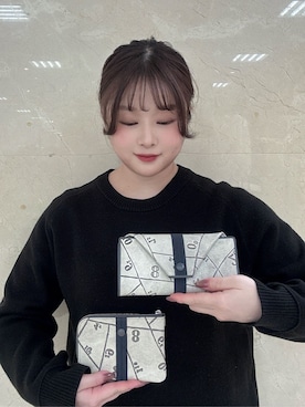「HIROKO HAYASHI（ヒロコハヤシ）のSCIENZA（シェンツァ）長財布ミニ（財布、ベージュ系）」を使った、mさん（レディース・150cm）の冬コーディネート