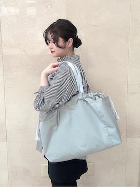 「HIROKO HAYASHI（ヒロコハヤシ）のLUINI（ルイーニ）トートバッグ（トートバッグ、グリーン系）」を使った、mさん（レディース・150cm）の春コーディネート