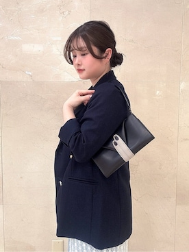 「HIROKO HAYASHI（ヒロコハヤシ）のLEO NECESSARIO（レオ ネチェサリオ）ショルダー付き長財布（財布、ブラック系）」を使った、mさん（レディース・150cm）の春コーディネート