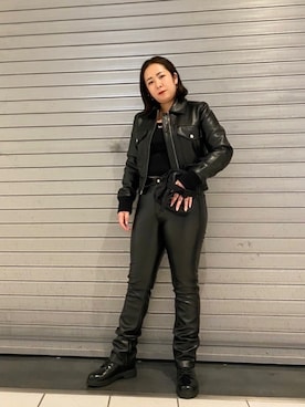 「ディーゼル」｜「アイテム（ブルゾン）」を使った、友加里さん（レディース・159cm）の秋コーディネート