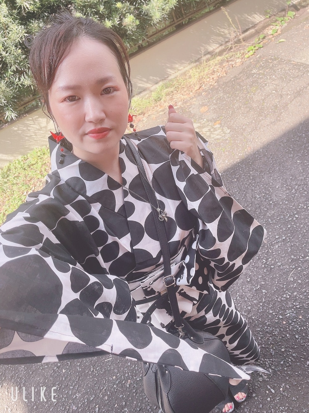 「浴衣」｜「不明のアイテム（浴衣、ブラック系）」を使った、ひまりさん（レディース・161cm）の春コーディネートの1枚目の写真