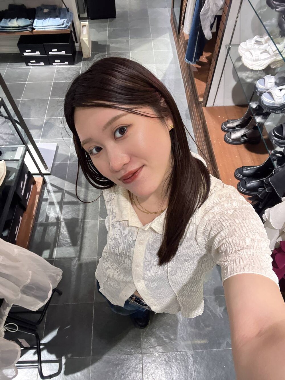 「デニムパンツ、モード、女子ウケ、着痩せ・細見え、骨格ストレート、個性派、韓国系、メンズライク、ストリート、カジュアル、PAGEBOY」｜「PAGEBOYのタックデニムパンツ（デニムパンツ、ブルー系）」を使った、misao1130さん（レディース・161cm）の夏コーディネートの1枚目の写真