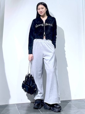 「PAGEBOY（ページボーイ）のサイドタックルーズウラケパンツ/イージーパンツ【4color・2size】（スウェットパンツ）」を使った、misao1130さん（レディース・161cm）の秋コーディネート