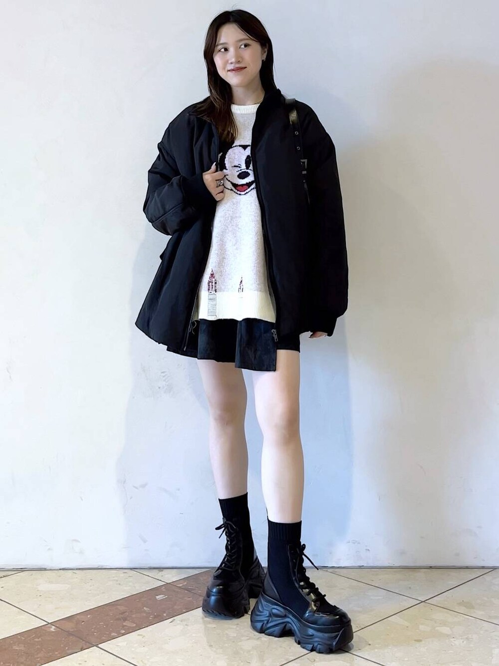 「PAGEBOY、ブーツ、モード、女子ウケ、着痩せ・細見え、骨格ストレート、個性派、韓国系、メンズライク、ストリート、カジュアル、アウター、冬アウター、冬コーデ、ニット」｜「PAGEBOYのレースアップソックスブーツ（ブーツ、ブラック系）」を使った、misao1130さん（レディース・161cm）の冬コーディネートの1枚目の写真