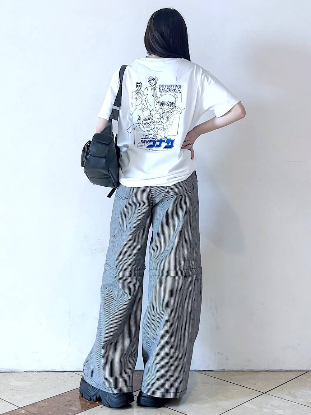 「モード、女子ウケ、着痩せ・細見え、骨格ストレート、個性派、韓国系、メンズライク、ストリート、カジュアル、PAGEBOY、PBLIM、Tシャツ、夏コーデ、スニーカー」｜「PAGEBOYのプラットチャンキースニーカー（スニーカー、ブラック系）」を使った、misao1130さん（レディース・161cm）の春コーディネートの1枚目の写真