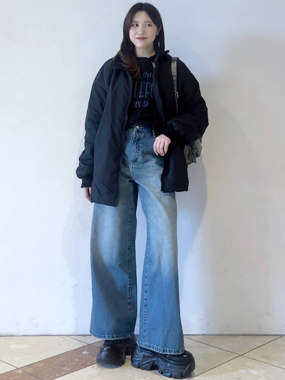 「モード、女子ウケ、着痩せ・細見え、骨格ストレート、個性派、韓国系、ストリート、PAGEBOY、カジュアル、メンズライク」｜「PAGEBOYのレースアップソックスブーツ（ブーツ、ブラック系）」を使った、misao1130さん（レディース・161cm）の冬コーディネートの1枚目の写真
