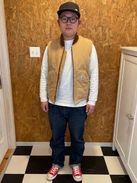 「Carhartt（カーハート）のアイテム（ベスト、ベージュ系）」を使った、ラッキーさん（メンズ・165cm）の春コーディネート
