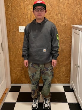 「Carhartt（カーハート）のアイテム（パーカー）」を使った、ラッキーさん（メンズ・165cm）の春コーディネート