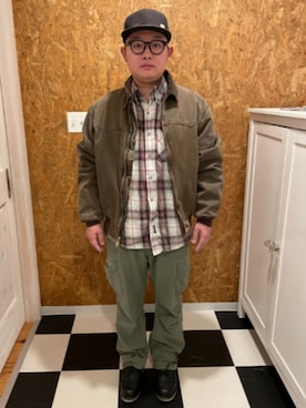 「Carhartt（カーハート）のアイテム（ジャケット/アウター、ブラウン系）」を使った、ラッキーさん（メンズ・165cm）の春コーディネート