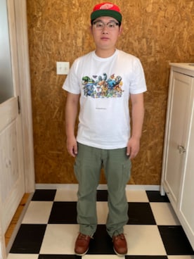 「UNIQLO（ユニクロ）のアイテム（Tシャツ/カットソー、ホワイト系）」を使った、ラッキーさん（メンズ・165cm）の春コーディネート