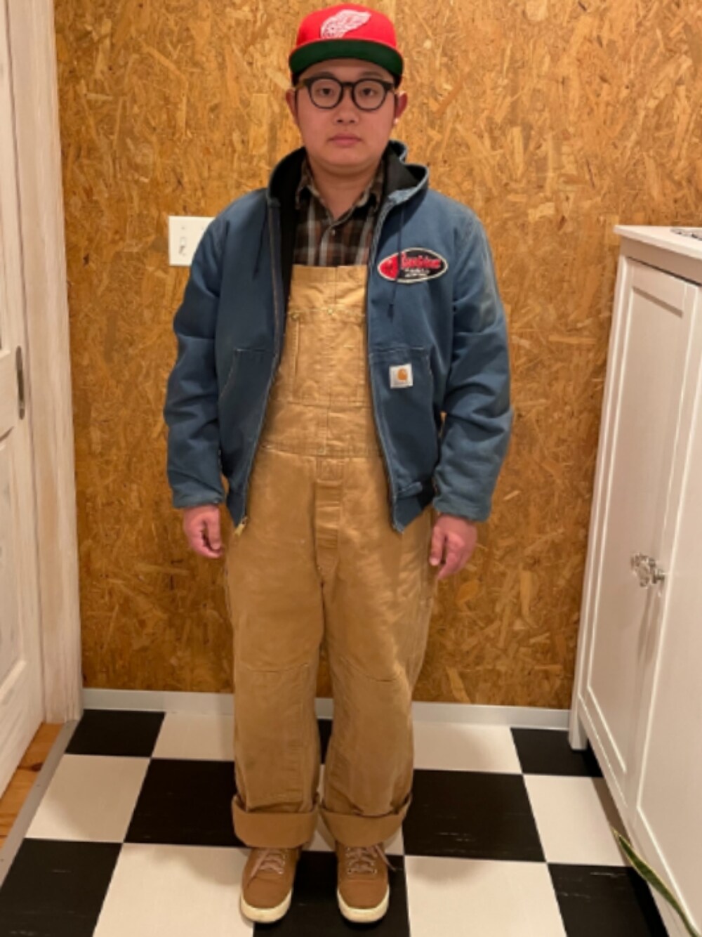 「古着、古着コーデ、古着MIX」｜「AMERICAN NEEDLEのアイテム（キャップ、レッド系）」を使った、ラッキーさん（メンズ・165cm）の春コーディネートの1枚目の写真