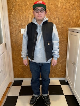 「Carhartt（カーハート）のアイテム（ベスト、ブラック系）」を使った、ラッキーさん（メンズ・165cm）の春コーディネート
