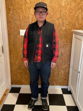 「Carhartt（カーハート）のアイテム（ベスト、ブラック系）」を使った、ラッキーさん（メンズ・165cm）の春コーディネート