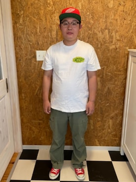 「Carhartt WIP（カーハートダブリューアイピー）のアイテム（Tシャツ/カットソー、ホワイト系）」を使った、ラッキーさん（メンズ・165cm）の春コーディネート