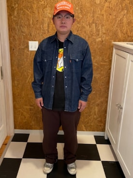 「Levi's（リーバイス）のアイテム（トップス）」を使った、ラッキーさん（メンズ・165cm）の夏コーディネート