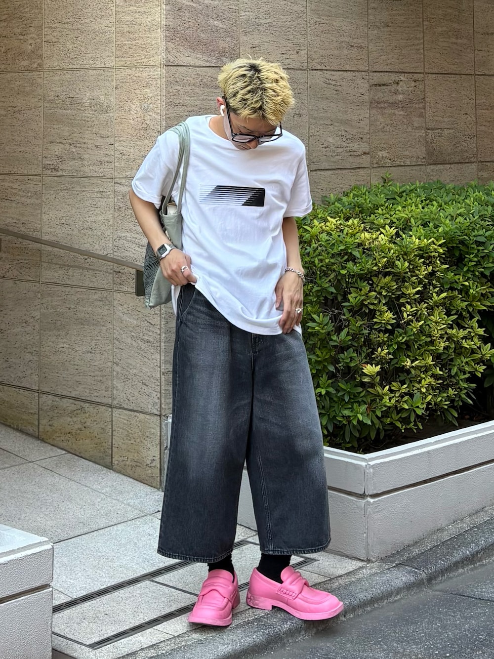 order（オーダー）の「order loose denim half pants used