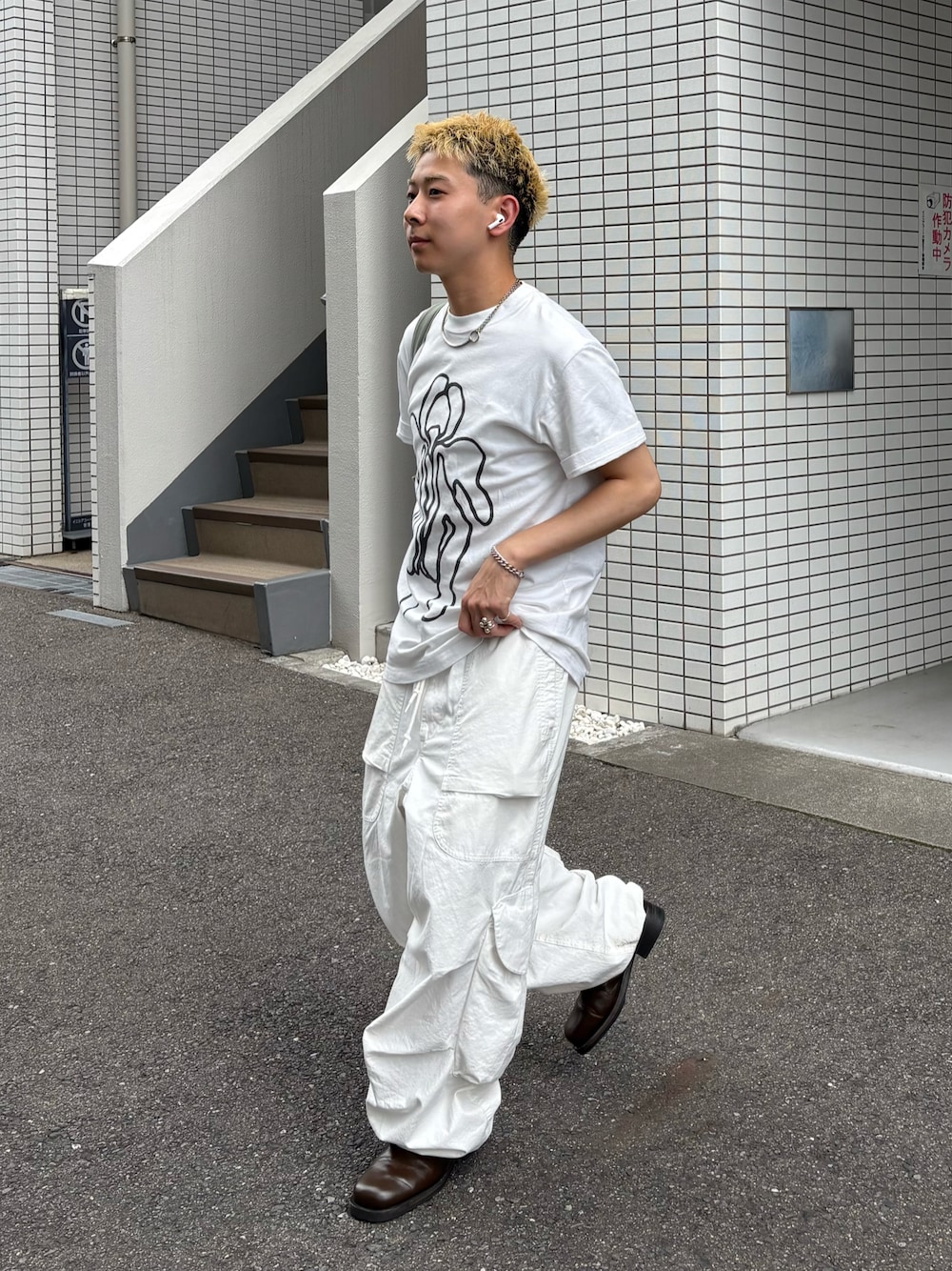 entire studiosのカーゴパンツを使った人気ファッションコーディネート