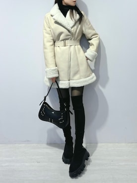 「アイテム（ムートンコート）」を使った、LAMさん（レディース・162cm）の冬コーディネート