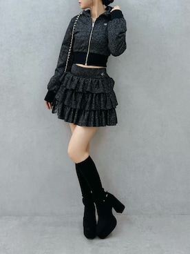 「EATME（イートミー）のラメZIPショートパーカー（Tシャツ/カットソー、ブラック系）」を使った、LAMさん（レディース・162cm）の秋コーディネート