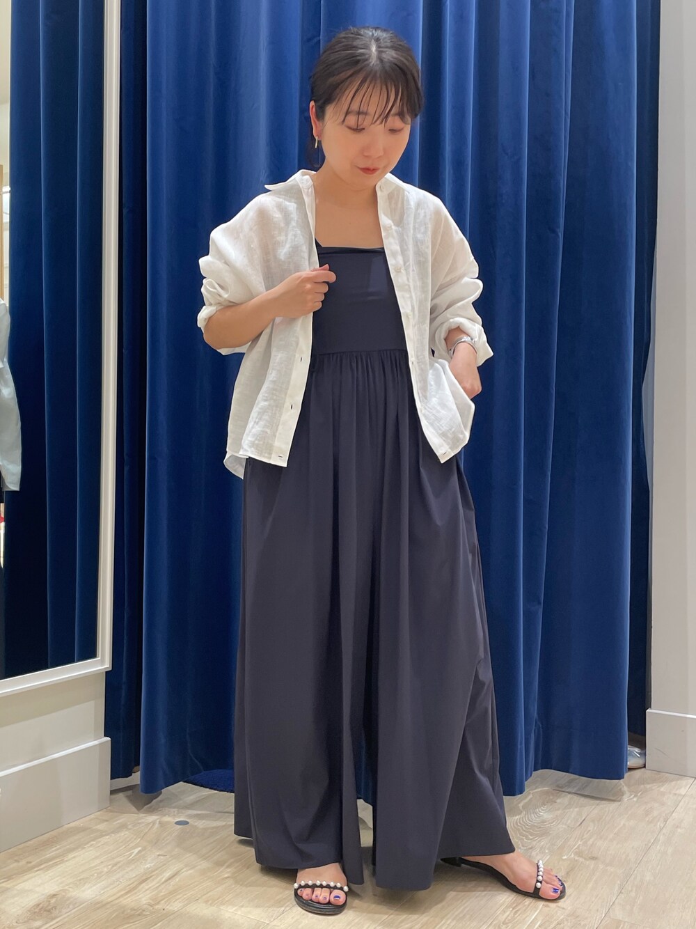 「旅行コーデ、休日スタイル、低身長コーデ、骨格ストレート」｜「NOLLEY’SのMY STANDARD リネン2WAY shortシャツ（シャツ/ブラウス、ホワイト系）」を使った、nolhamadaさん（レディース・153cm）の夏コーディネートの1枚目の写真