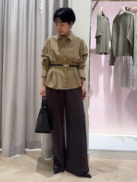 「NOLLEY’S Sophi（ノーリーズソフィ）のウォッシャブルウエストタックストレッチシャツ（シャツ/ブラウス、イエロー系）」を使った、nol takemoriさん（レディース・154cm）の秋コーディネート