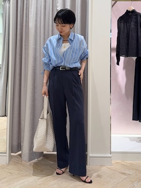 「NOLLEY’S Sophi（ノーリーズソフィ）のウォッシャブルMARSALAシアーストライプ3WAYシャツ（シャツ/ブラウス、ブルー系）」を使った、nol takemoriさん（レディース・154cm）の春コーディネート