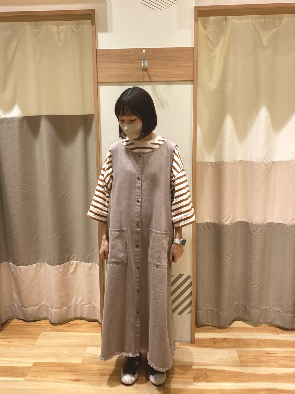 「サマンサ モスモス(Samansa Mos2)、Samansa Mos2、SM2、秋、ゆるコーデ、秋服、低身長、ワンピース、ナチュラル、ootd、秋冬コーデ、オトナカジュアル」｜「CONVERSEのアイテム（スニーカー、ブラウン系）」を使った、yuさん（レディース・153cm）の秋コーディネートの1枚目の写真