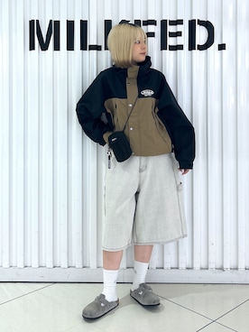 「アイテム（マウンテンパーカー）」を使った、KARIN®︎さん（レディース・155cm）の秋コーディネート