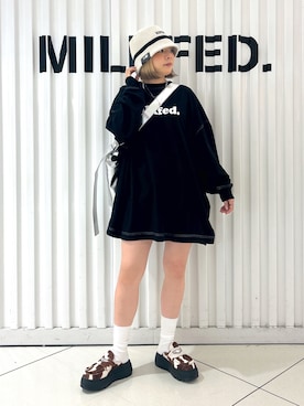 「NEW ERA（ニューエラ）のアイテム（ハット）」を使った、KARIN®︎さん（レディース・155cm）の秋コーディネート